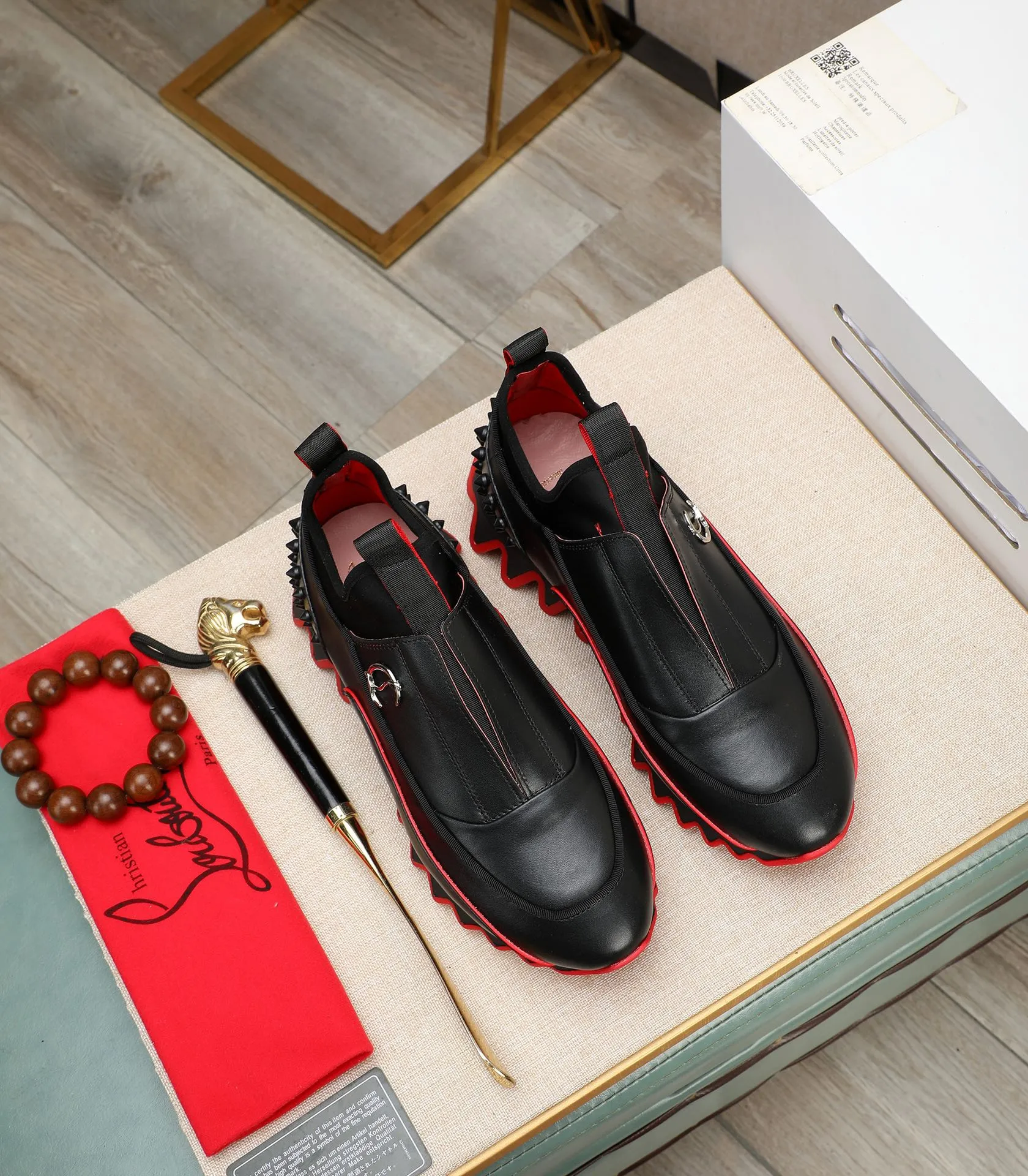 Men's shoes 💰700 (high-end goods) Christian Louboutin (CL red sole shoes) counter series, casual sneakers for couples 📢 📢 📢 Exclusive hot style release 🎈🎈💪 Movable latex feet 👻 Finished outsole line [Proud] 😝Male 38#-46, global supply 😝 [Top version]: Original imported genuine leather upper, top original leather lining, original molded TPU outsole, original 1:1 detail processing, original shoe last,